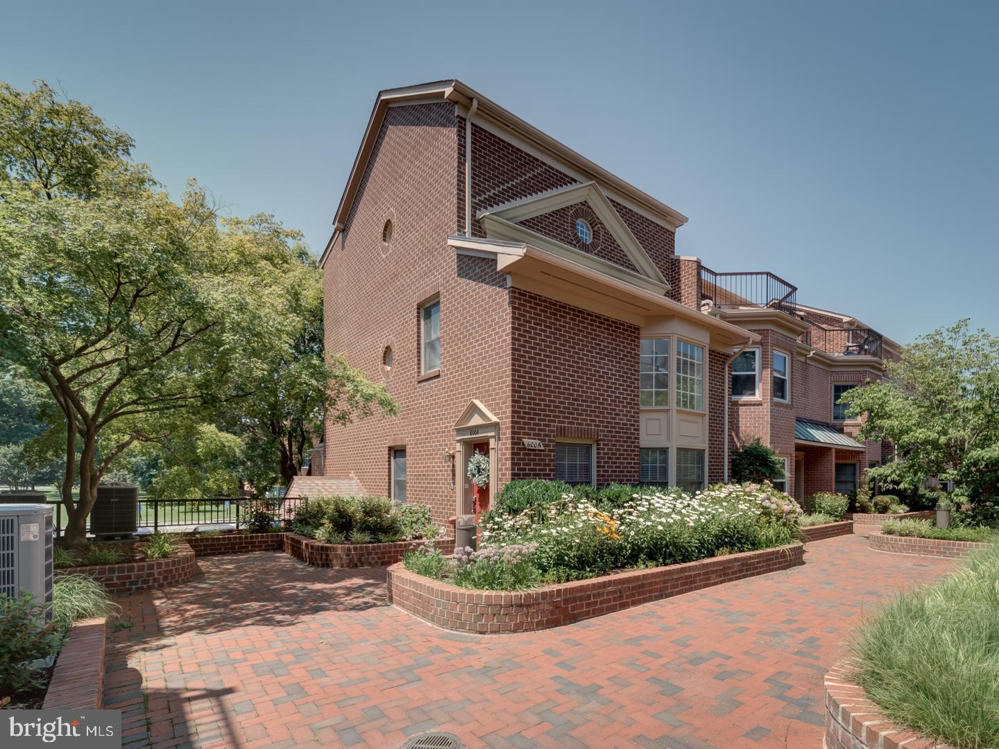 600 N Tazewell Street, Arlington