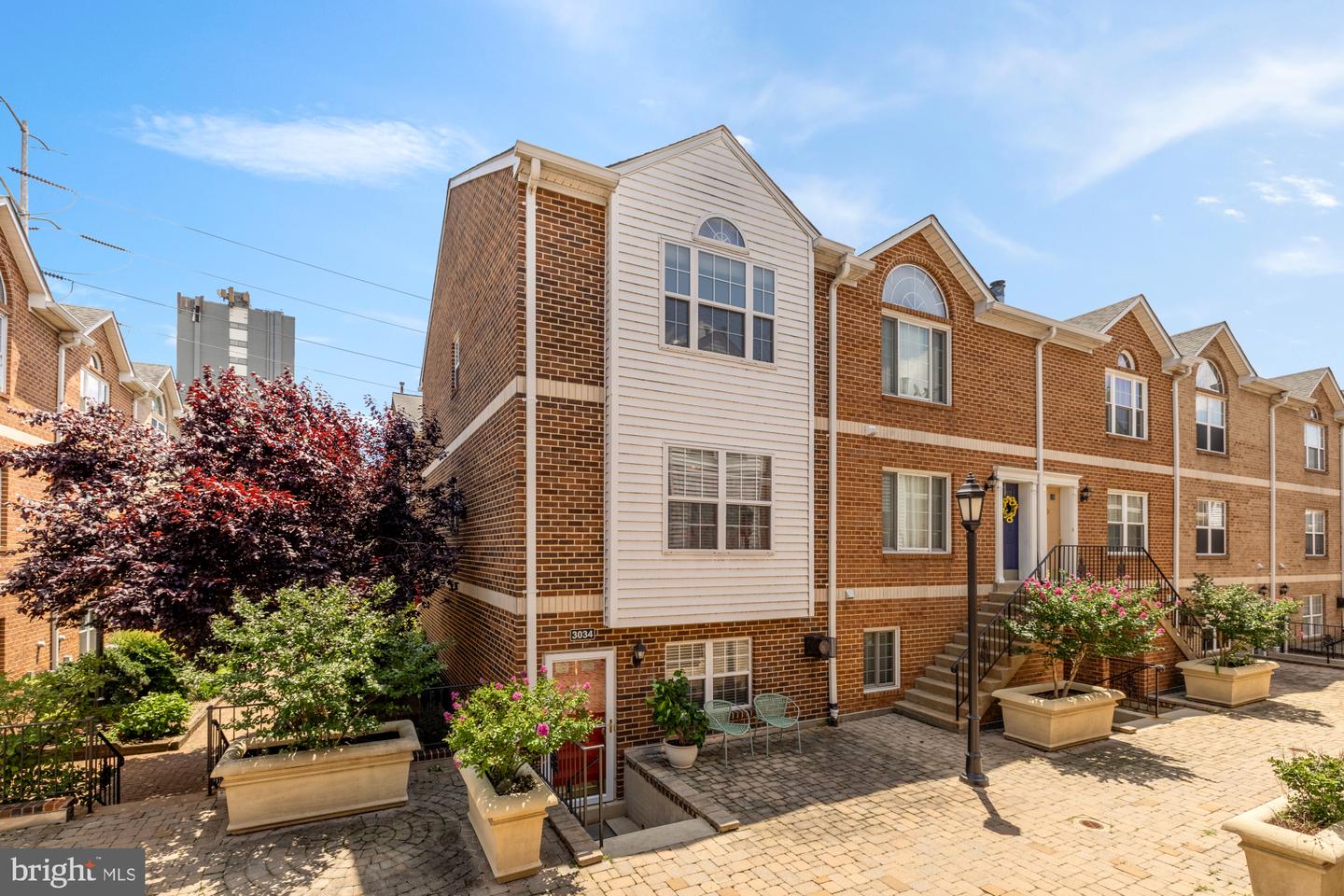 3034 S Glebe Road, Arlington