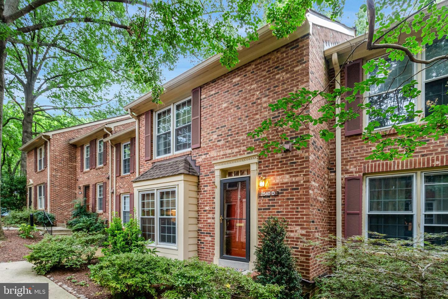2540 S Walter Reed Drive #4, Arlington