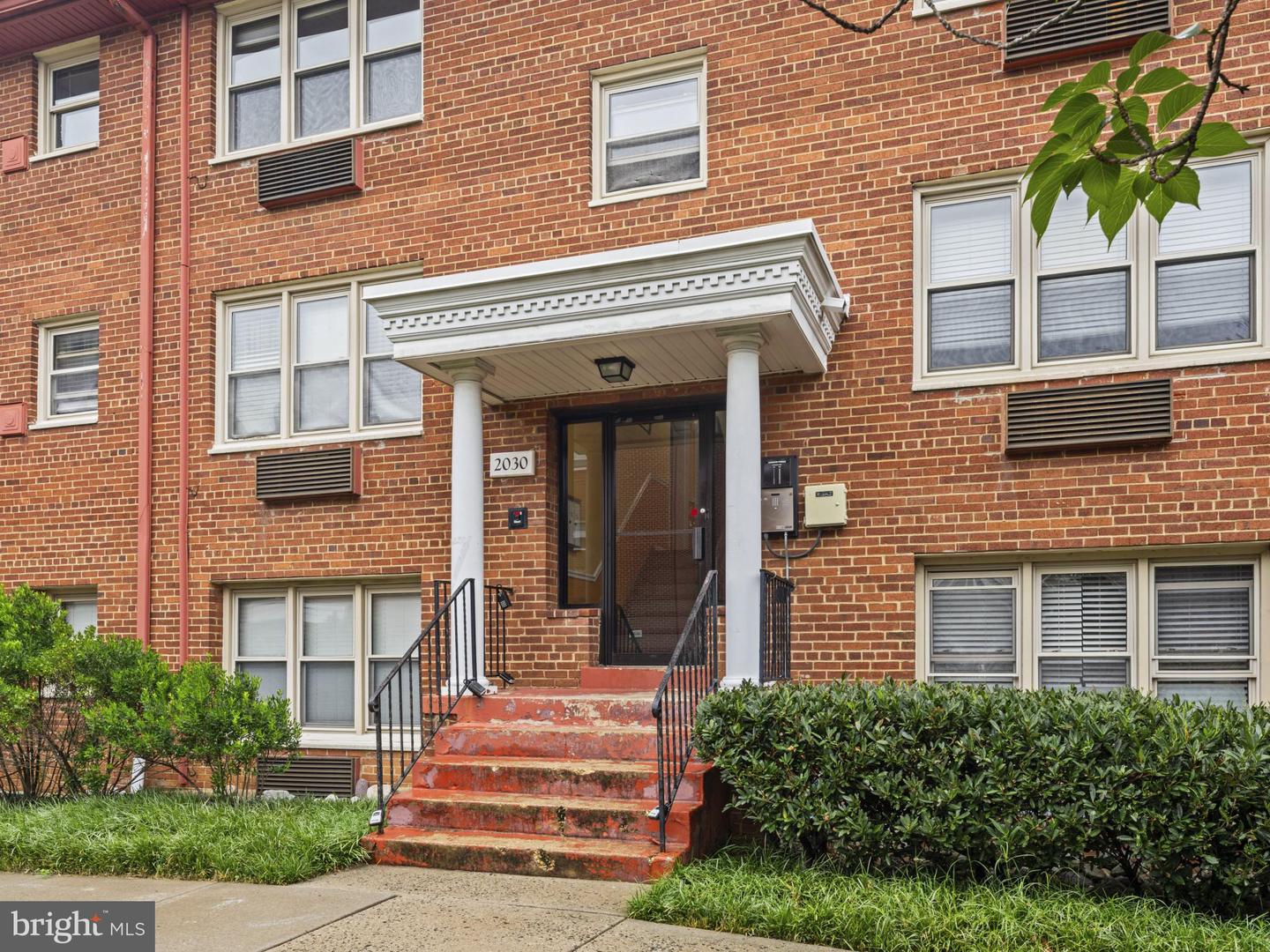 2030 N Woodrow Street #11, Arlington