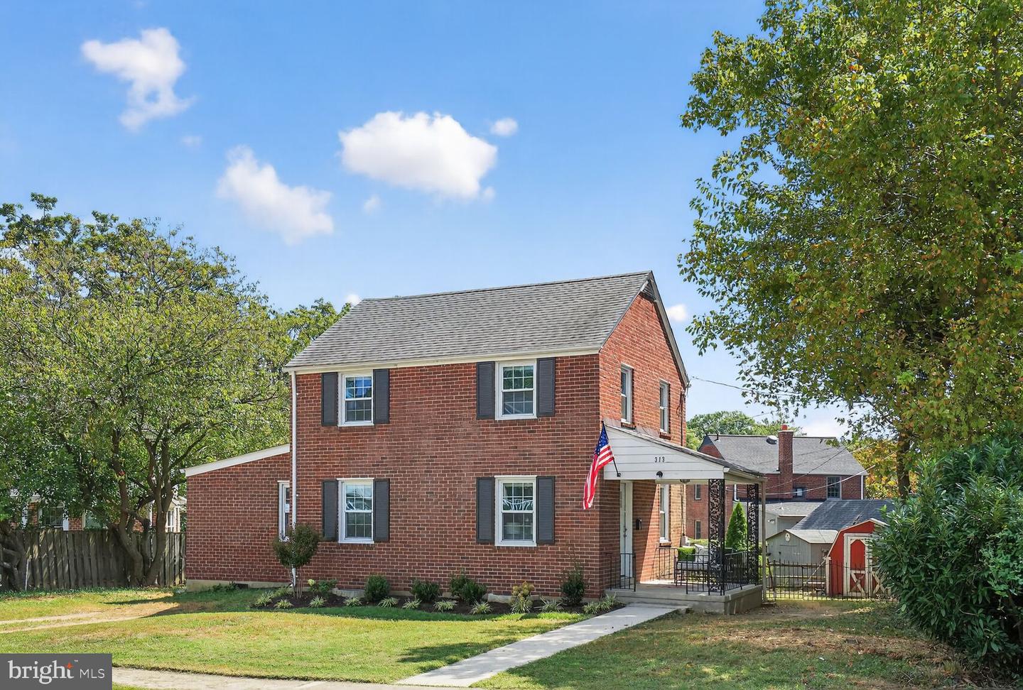 313 N Granada Street, Arlington