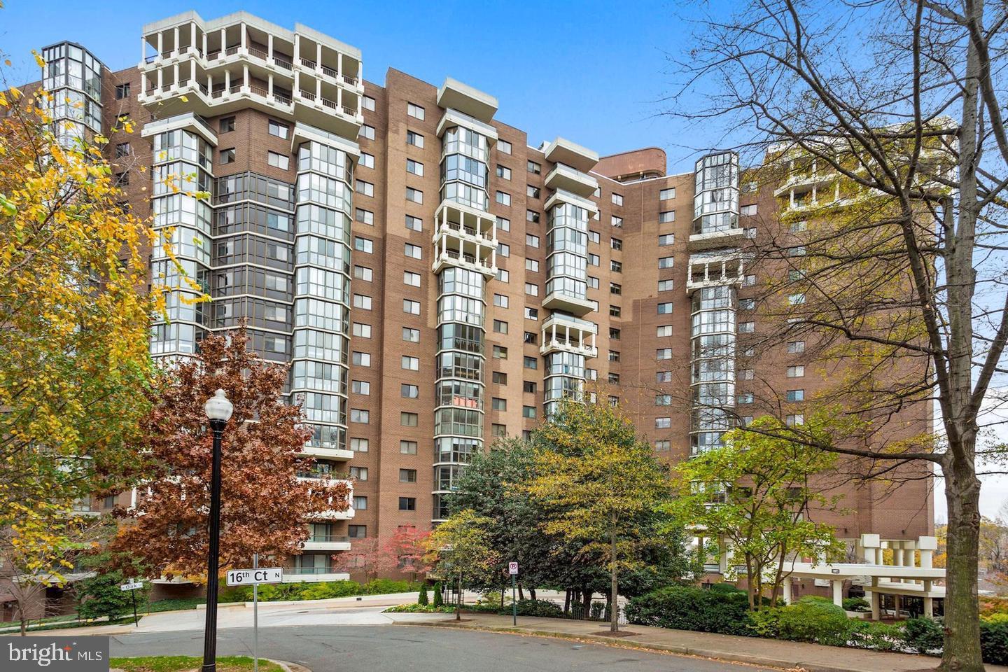 1600 N Oak Street #524, Arlington