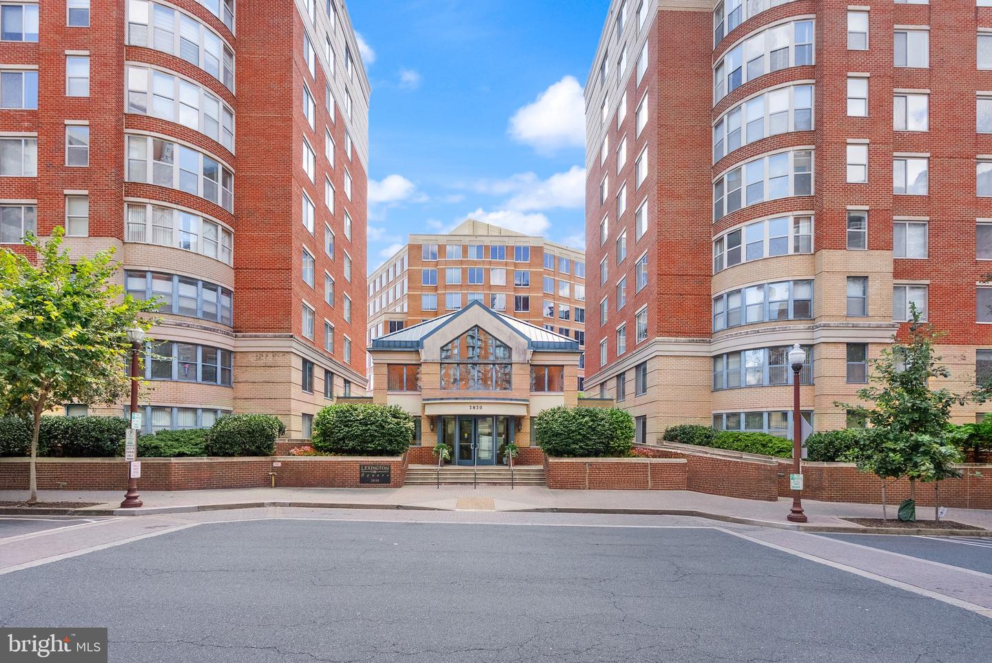 3830 9th Street N #208e, Arlington