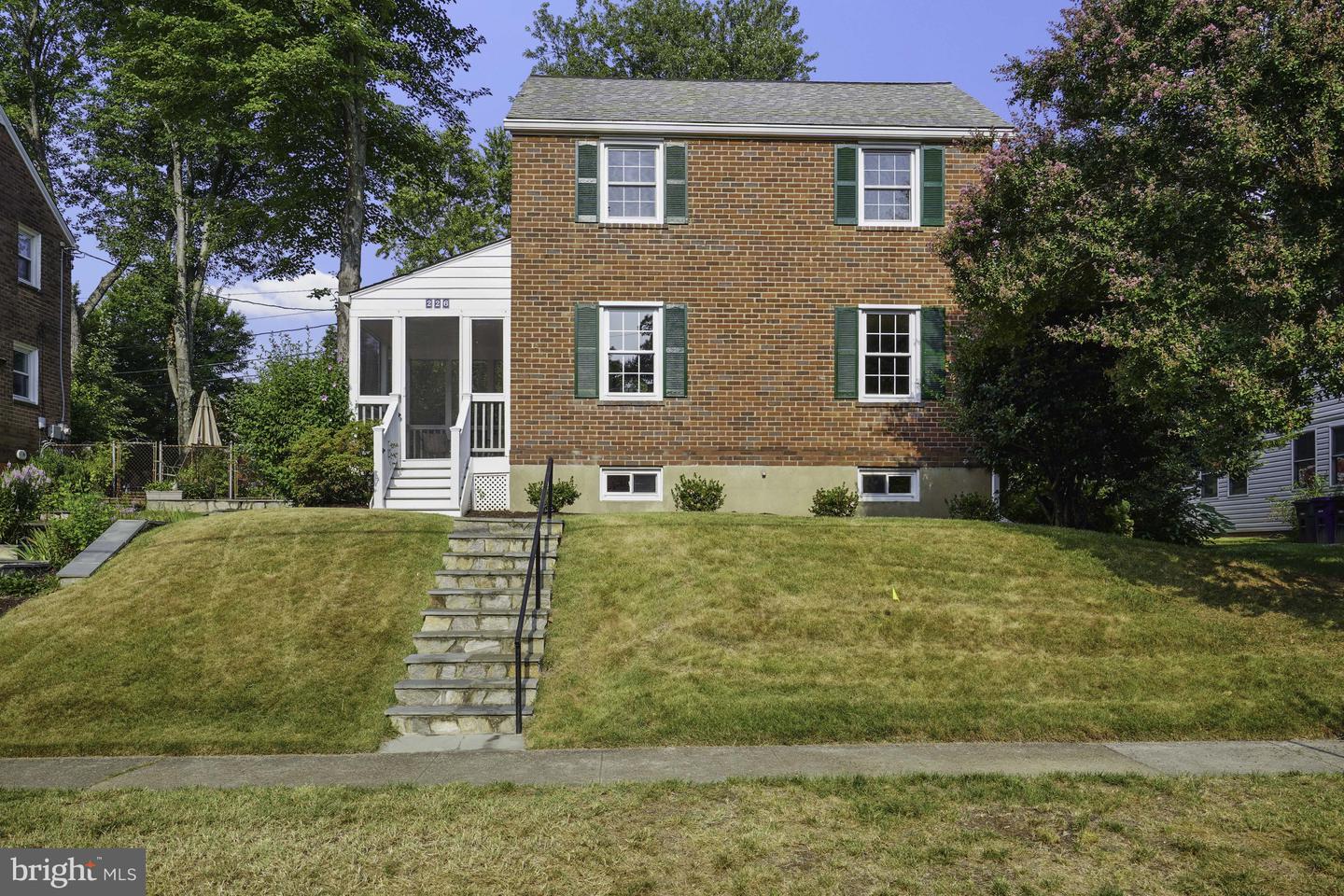 226 N Edison Street, Arlington
