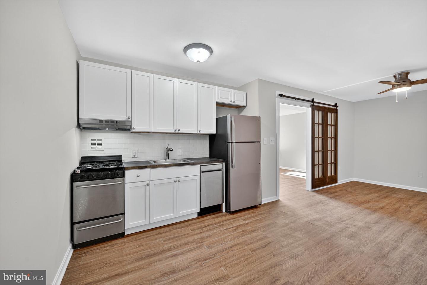 1121 Arlington Boulevard #548, Arlington