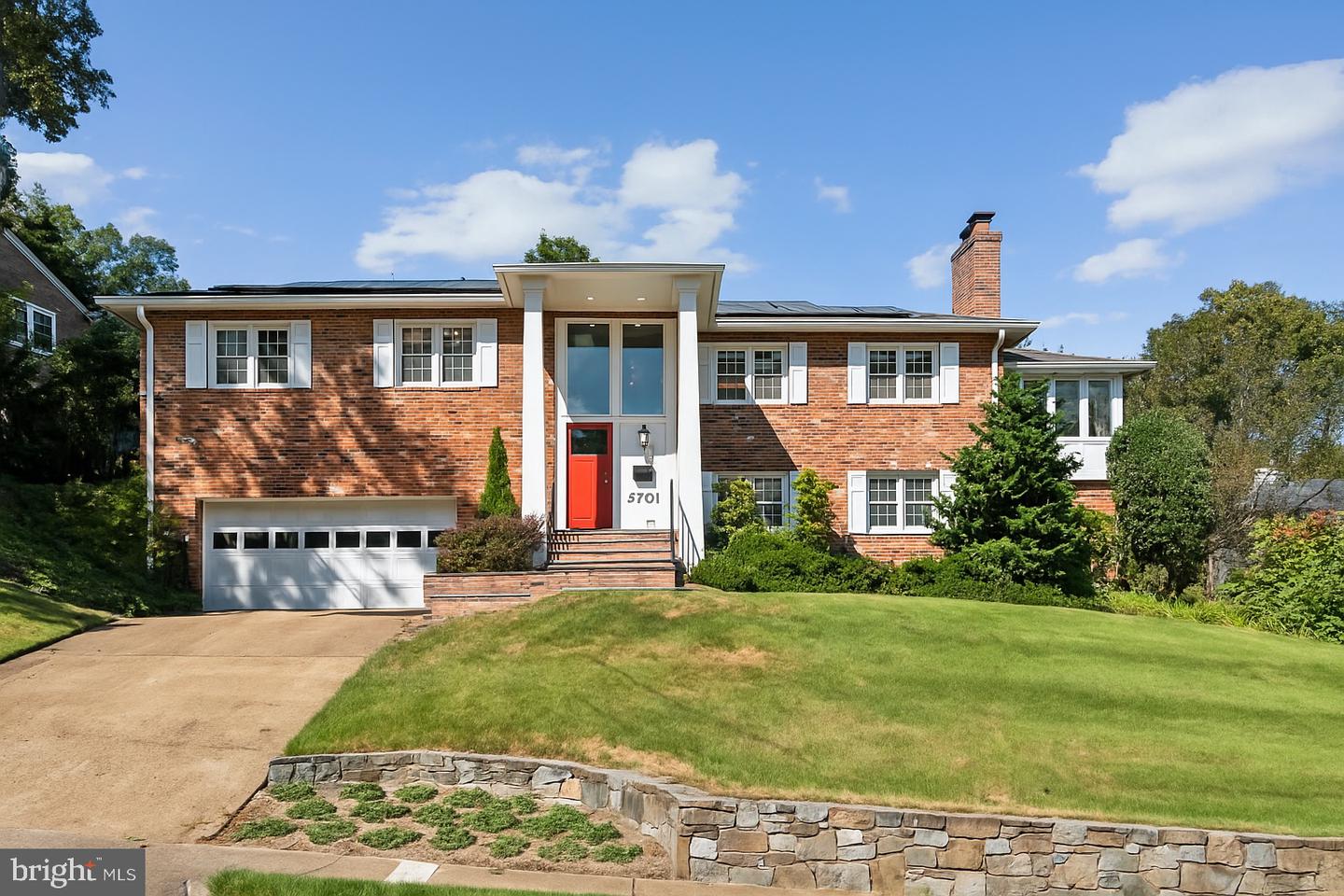 3701 N Oakland Street, Arlington