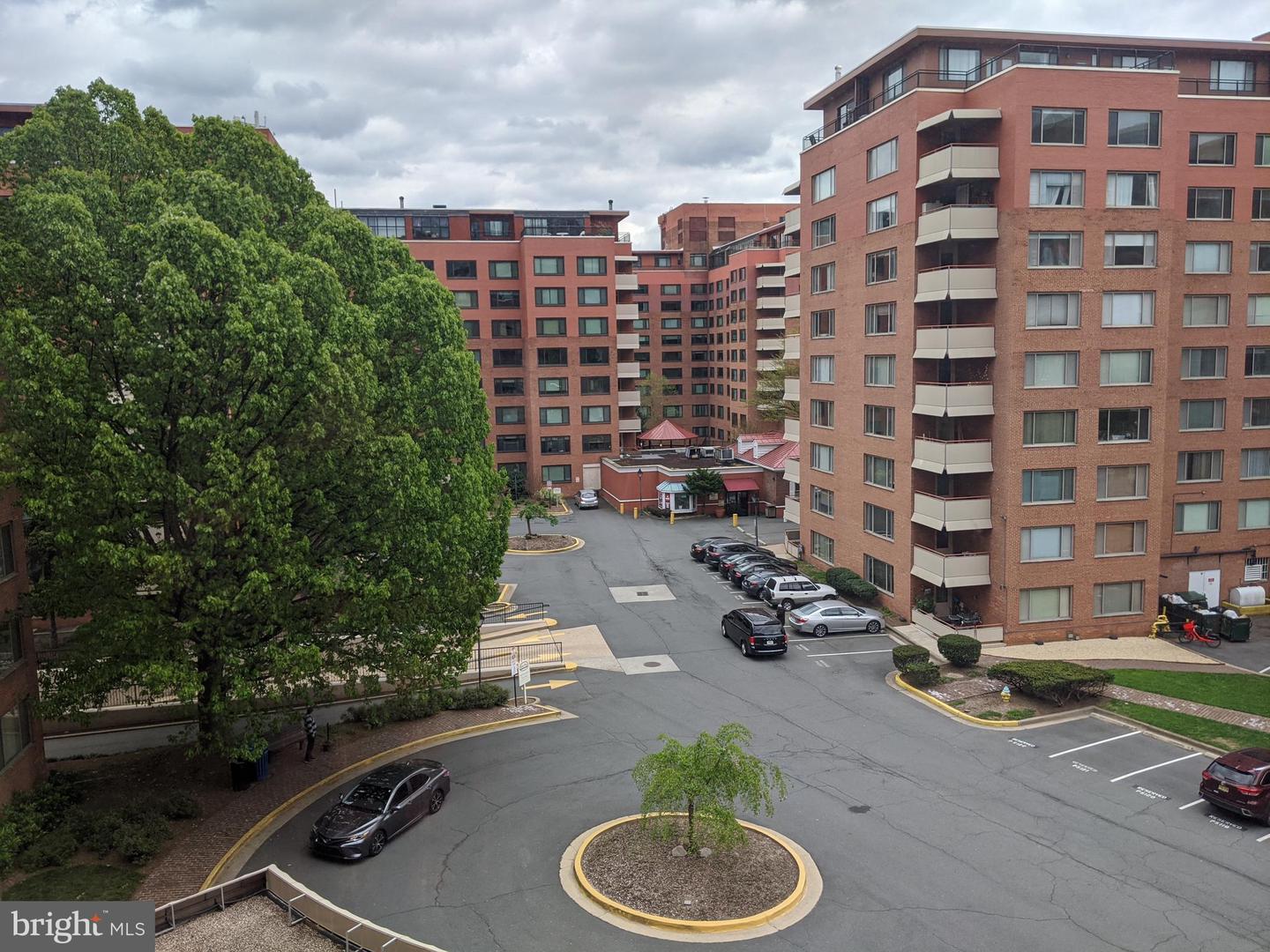 1121 Arlington Boulevard #645
