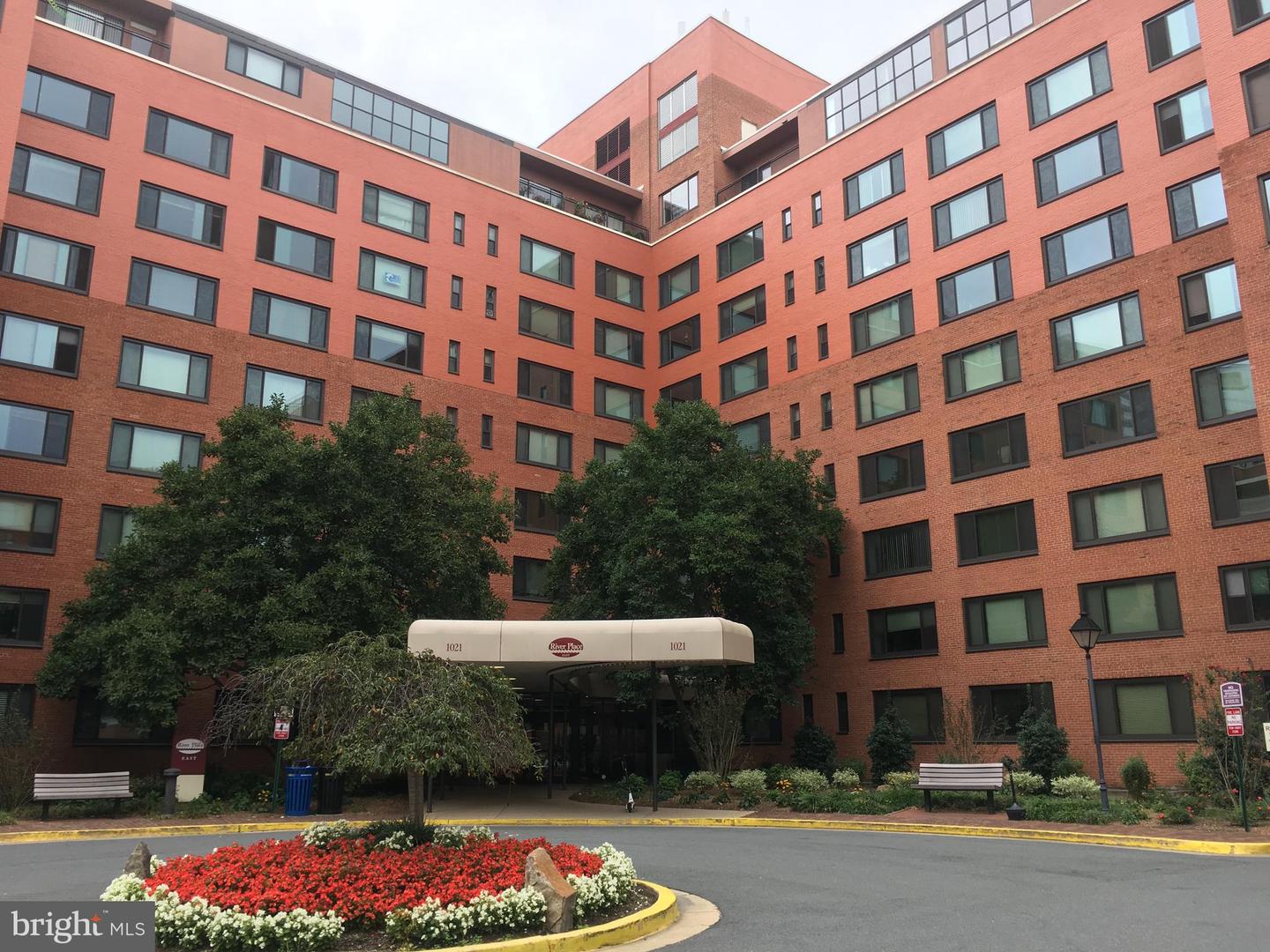 1021 Arlington Boulevard #610, Arlington