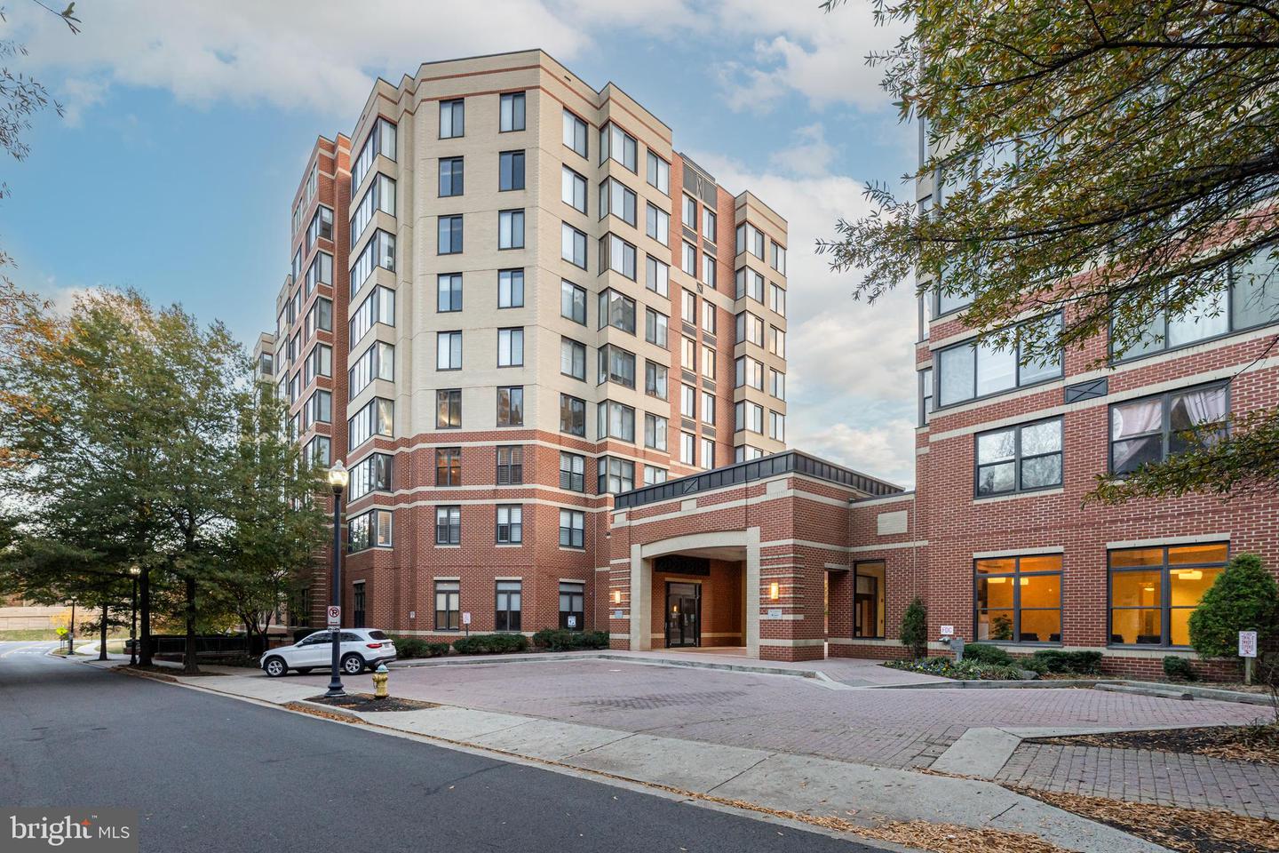 2220 Fairfax Drive #608, Arlington