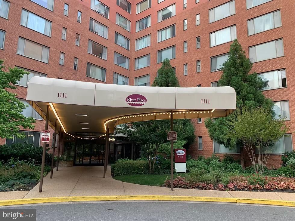 1111 Arlington Boulevard #601, Arlington