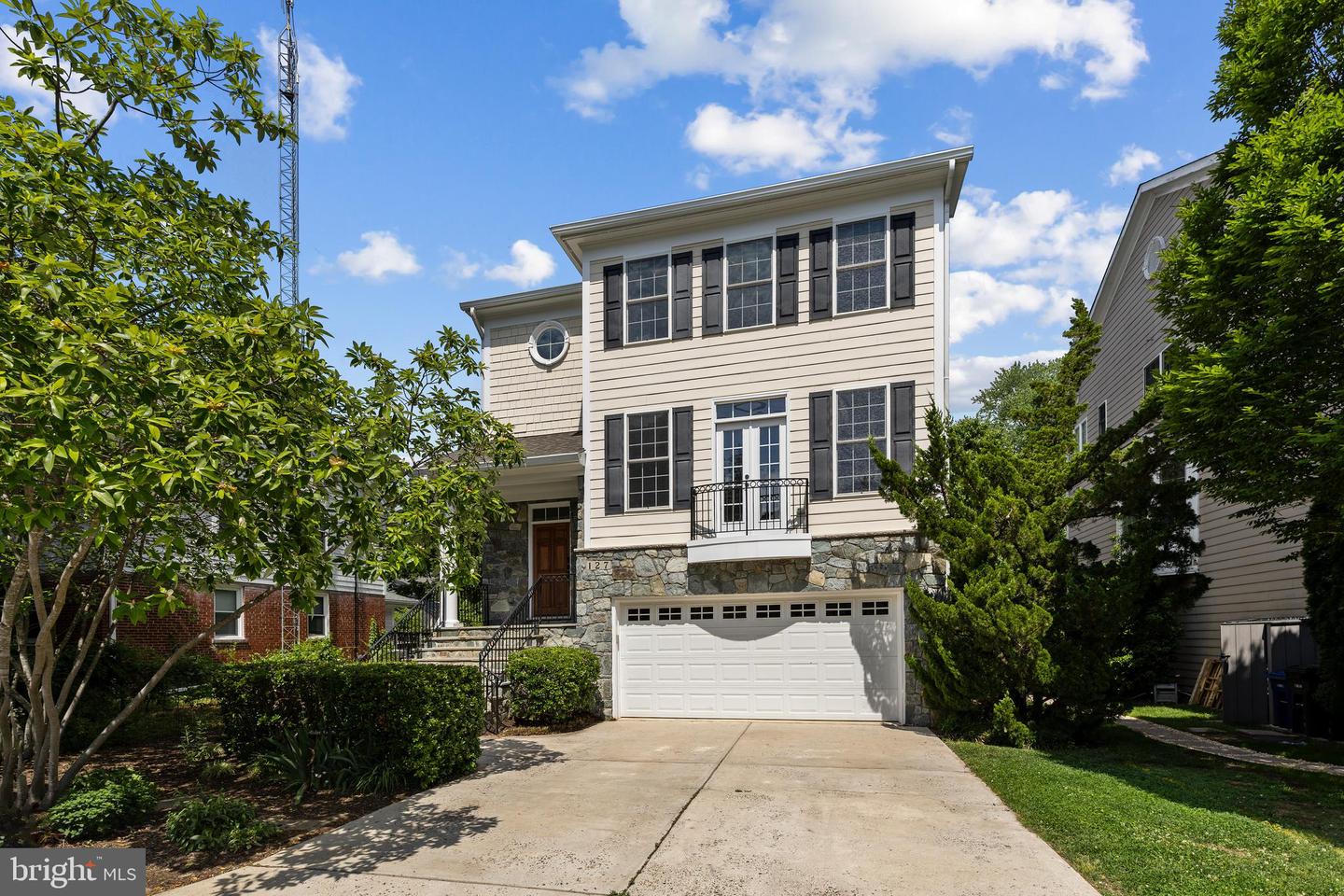 127 S Highland Street, Arlington