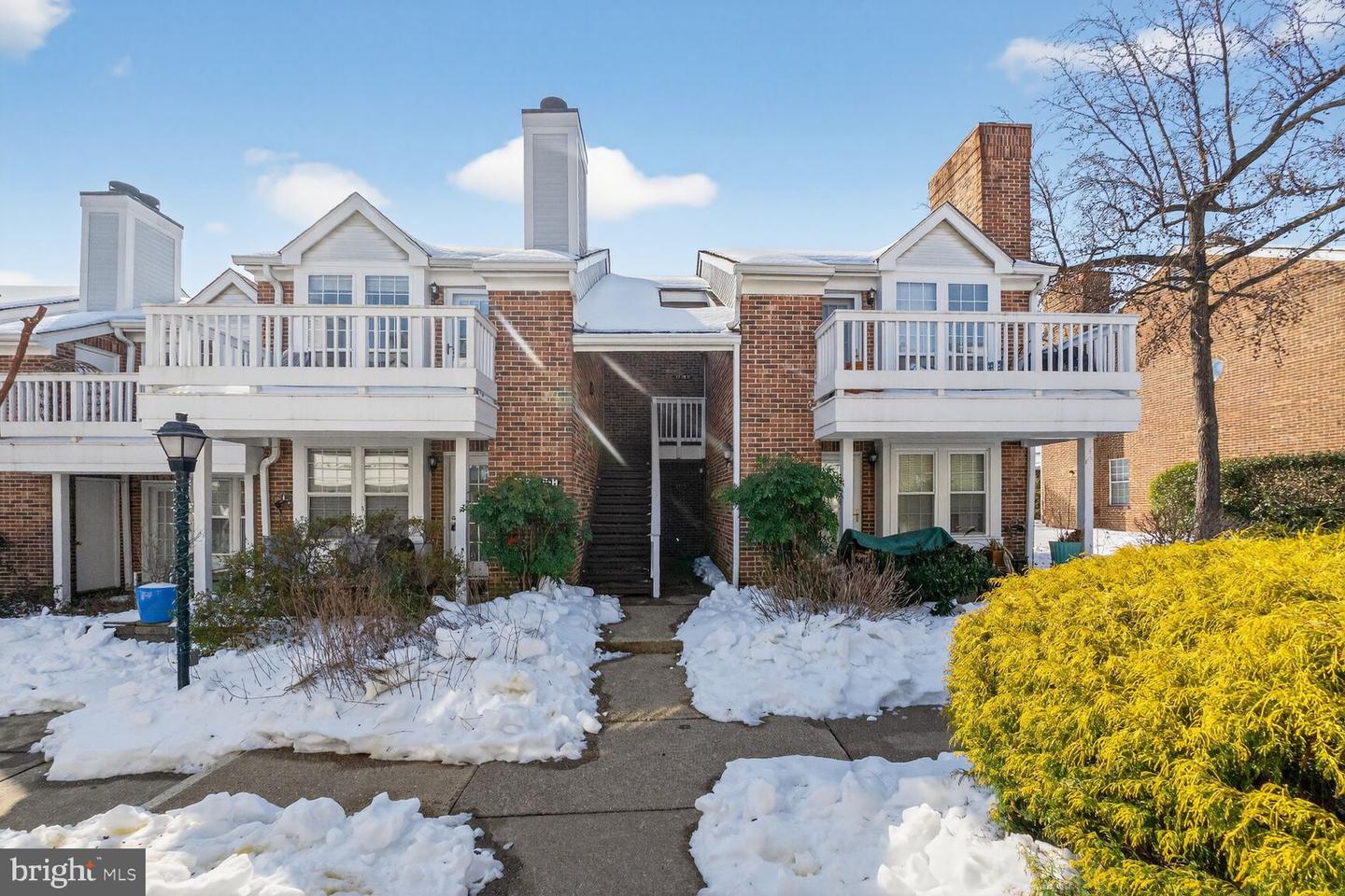 2590 S Arlington Mill Drive #f, Arlington