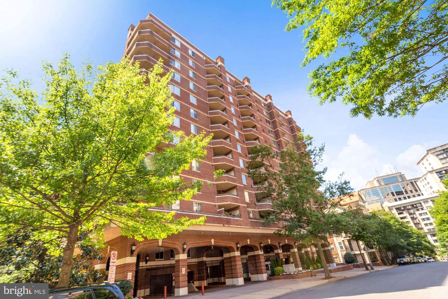 1276 N Wayne Street #621, Arlington