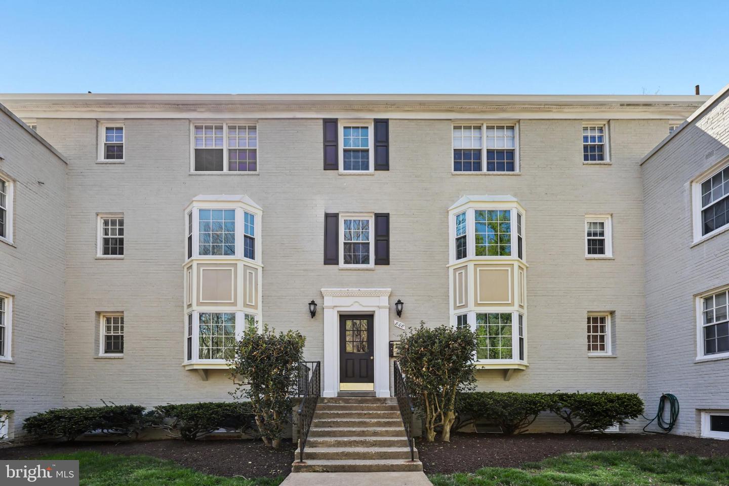 808 S Arlington Mill Drive S #9-203, Arlington