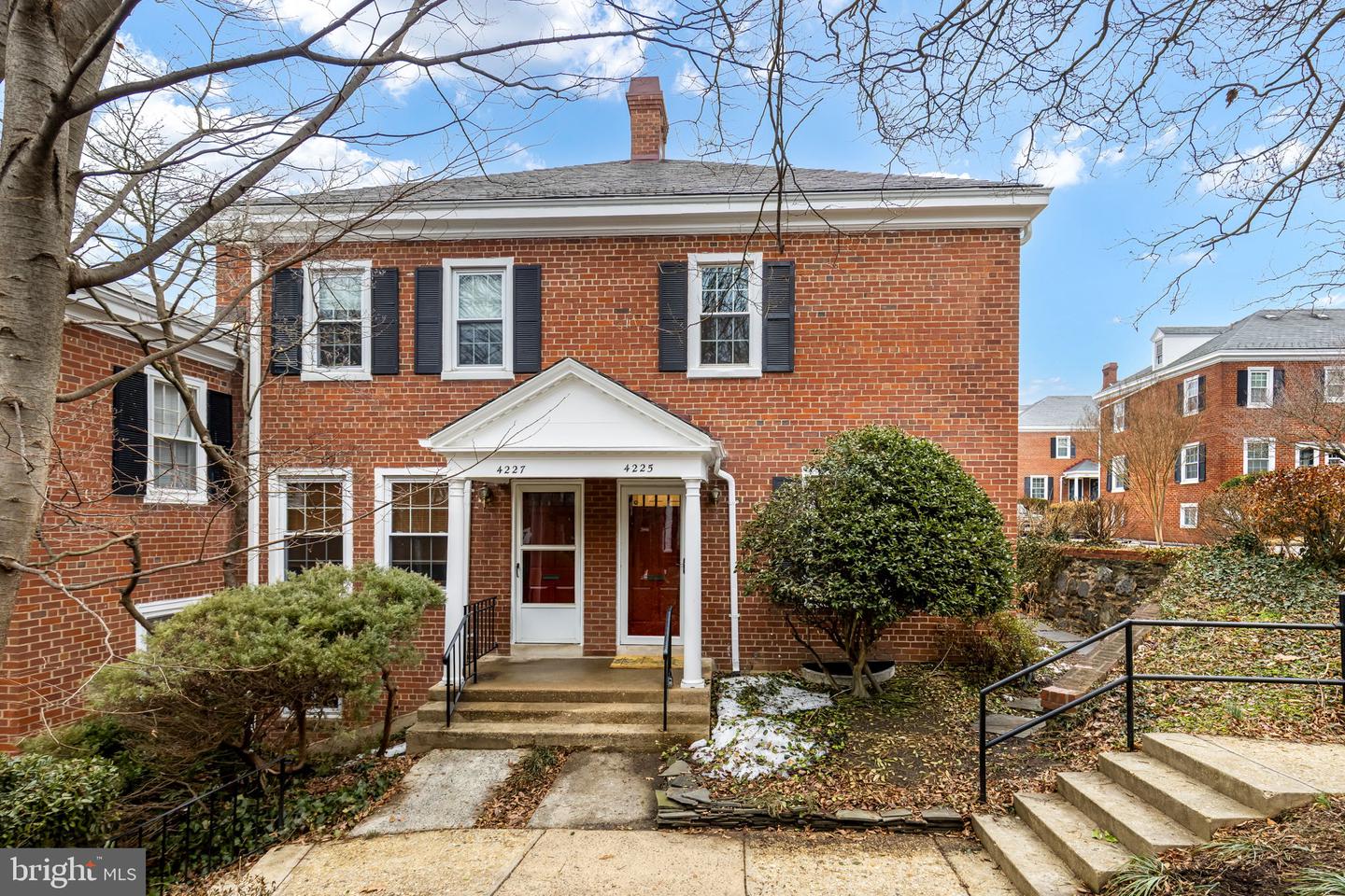 4225 32nd Road S, Arlington