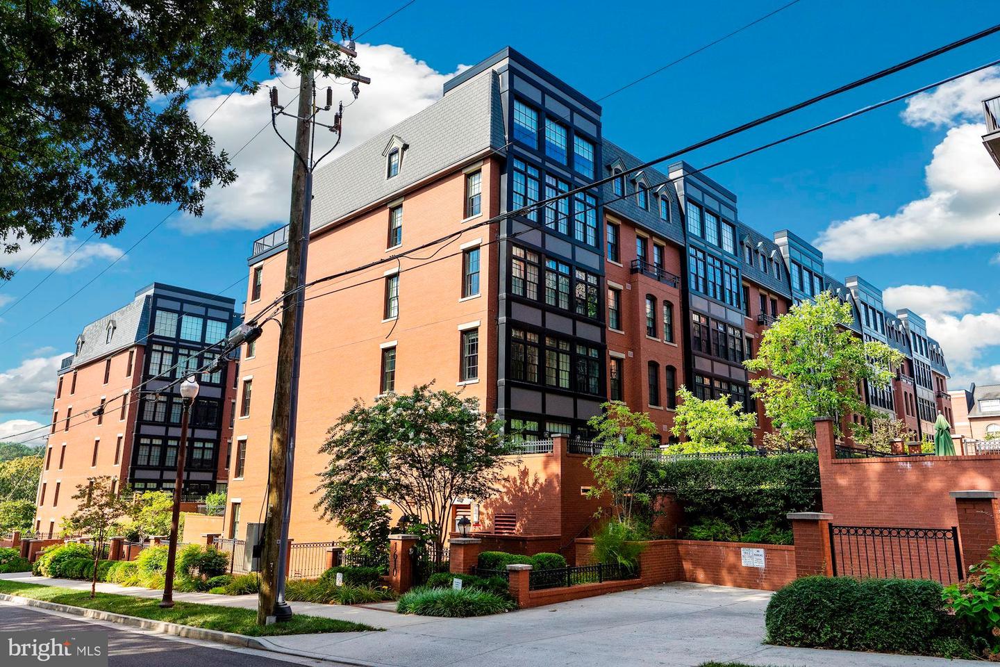 1610 N Queen Street #213, Arlington