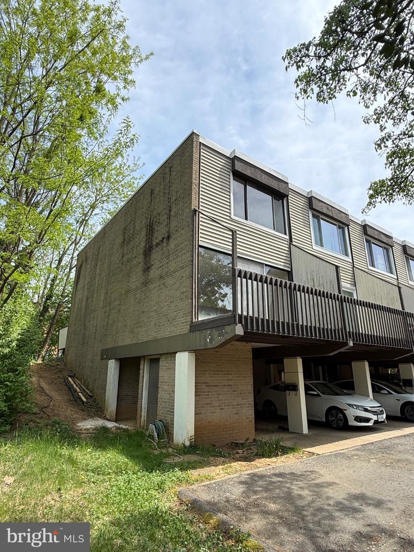 1231 N Quinn Street, Arlington