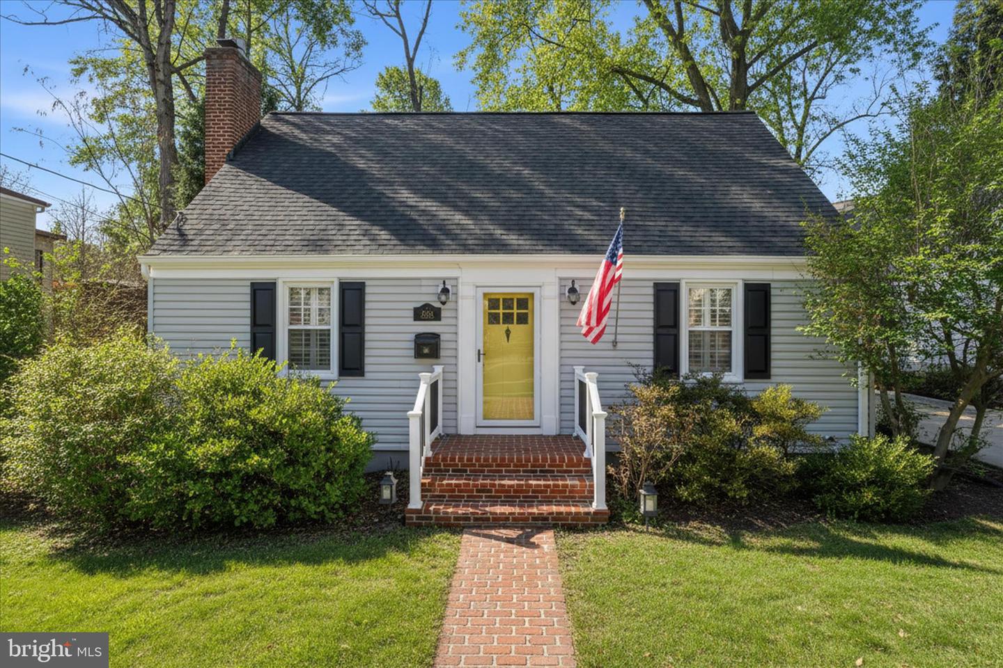 2406 S Dinwiddie Street, Arlington