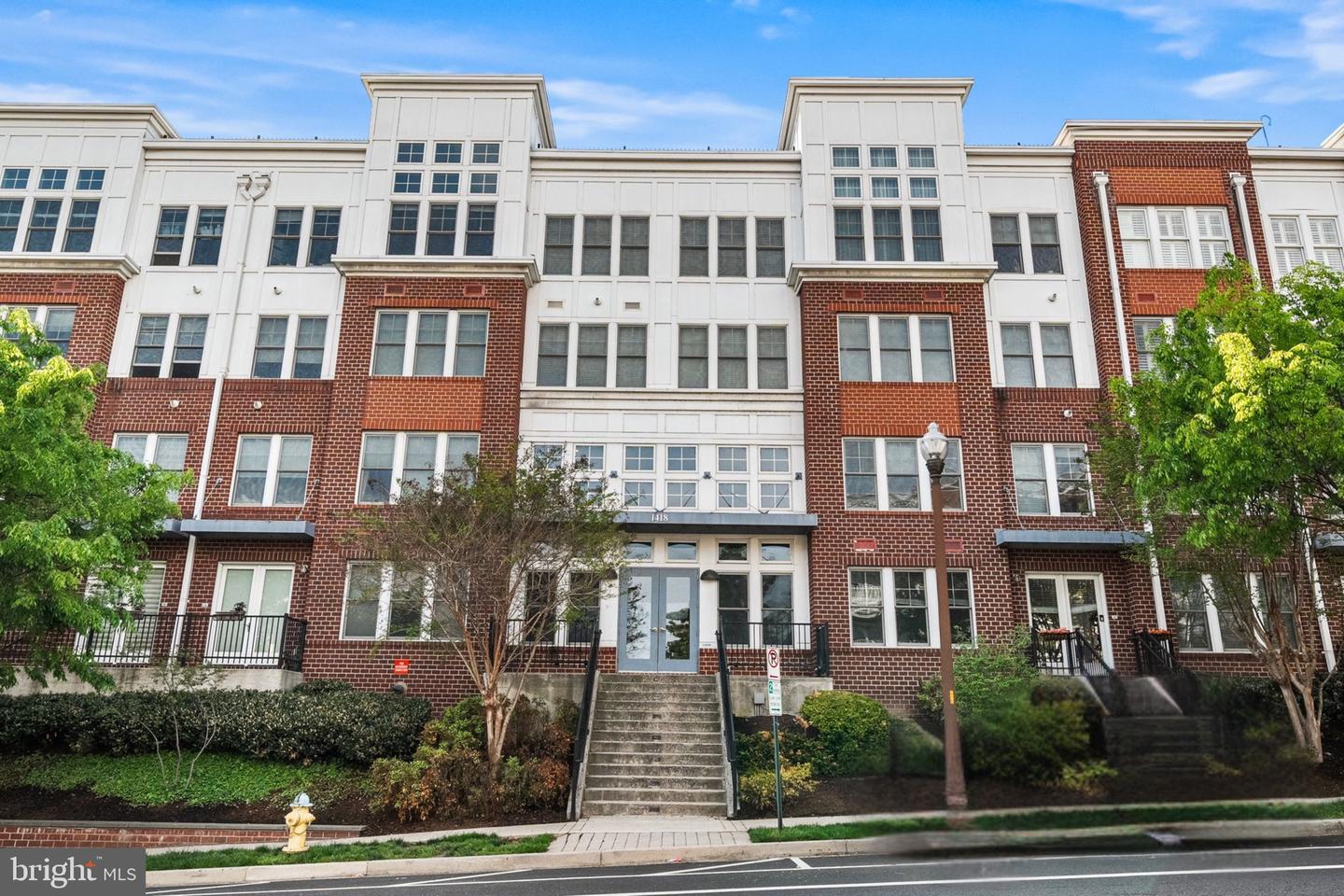 1418 N Rhodes Street #b420, Arlington