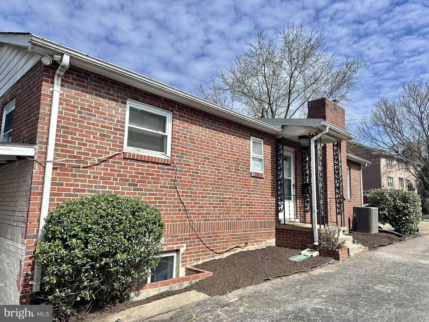 1818 N Adams Street, Arlington