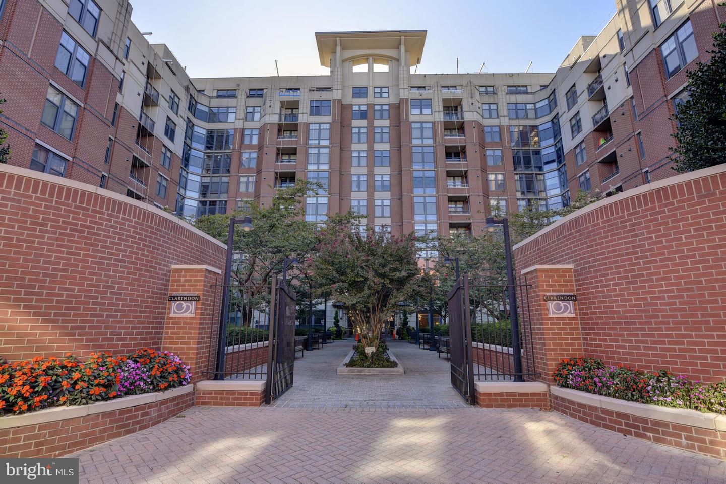 1021 N Garfield Street #132, Arlington