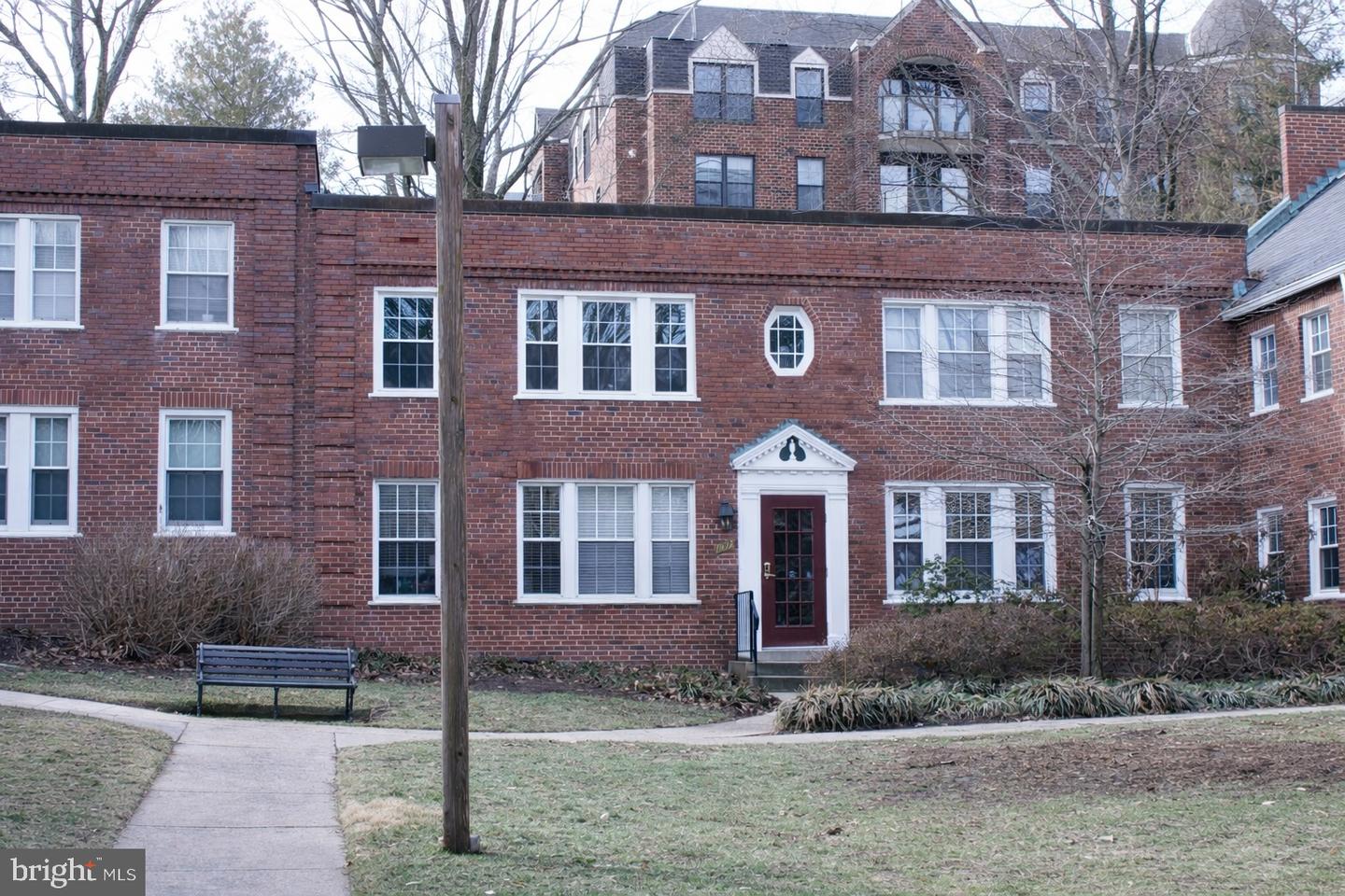 1922 N Rhodes Street N #78, Arlington