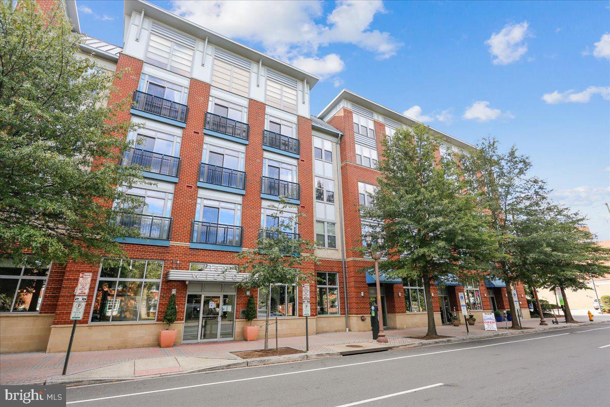 1800 Wilson Boulevard #227, Arlington