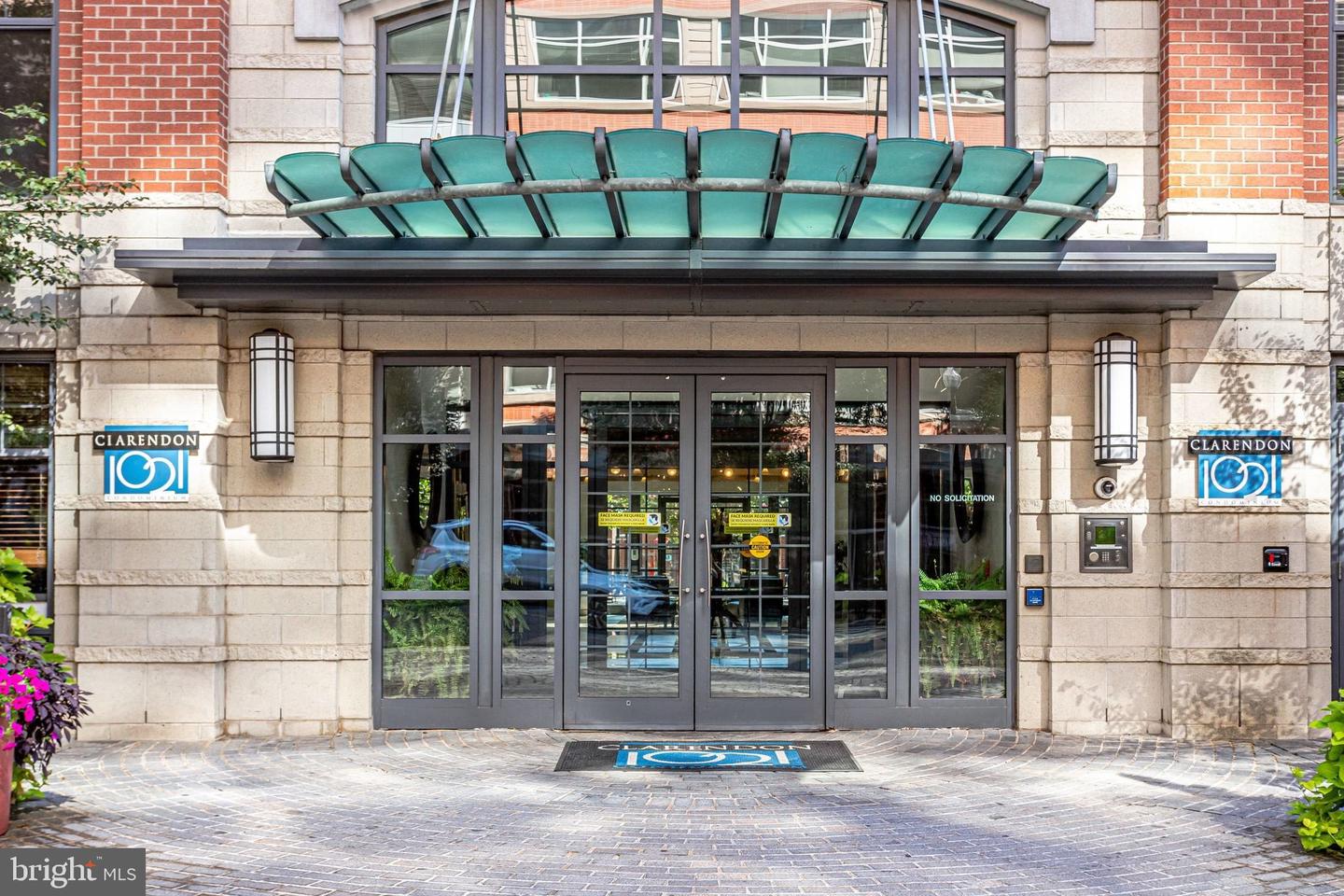 1021 N Garfield Street #740, Arlington