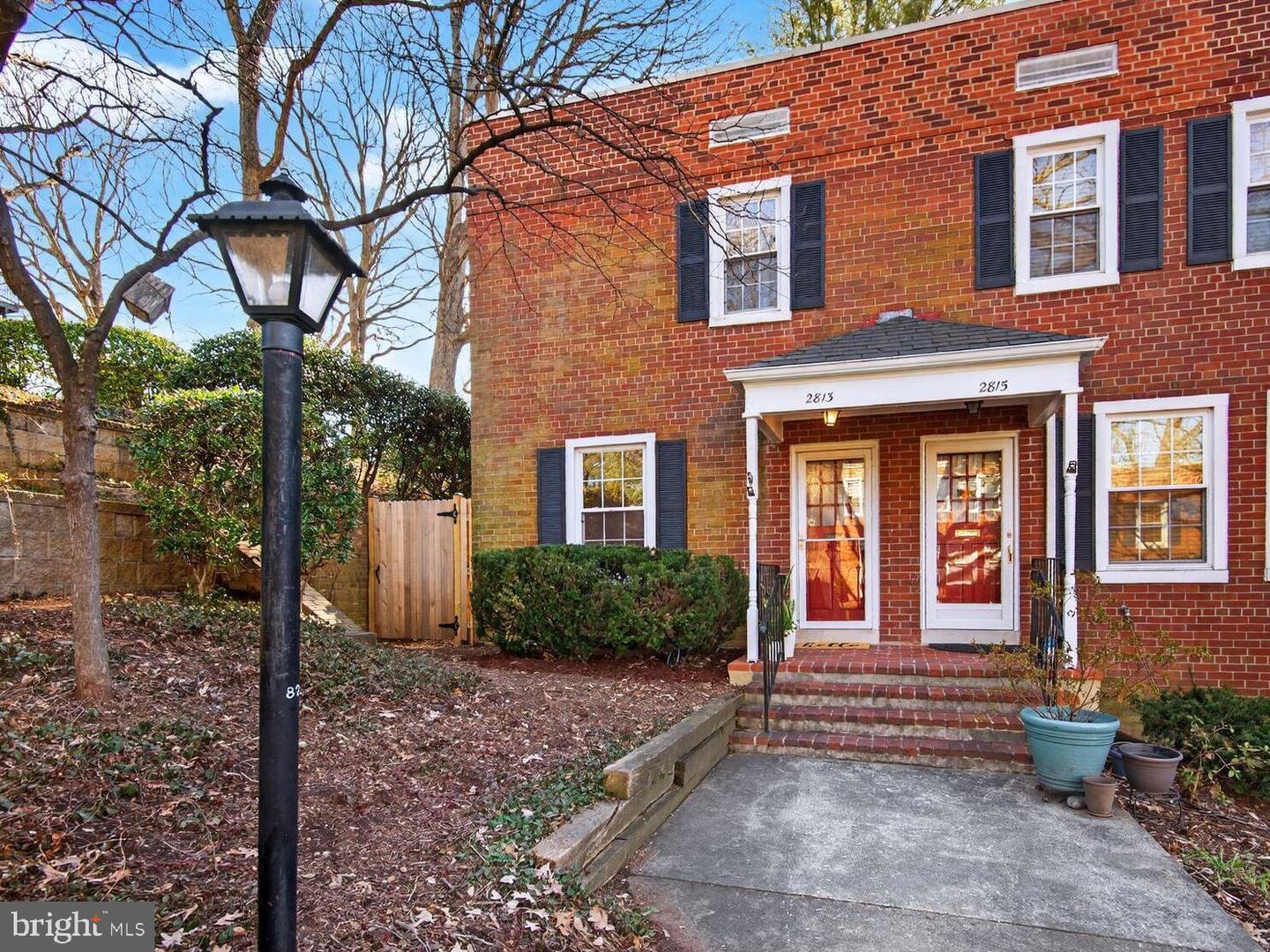 2813 S Columbus Street, Arlington