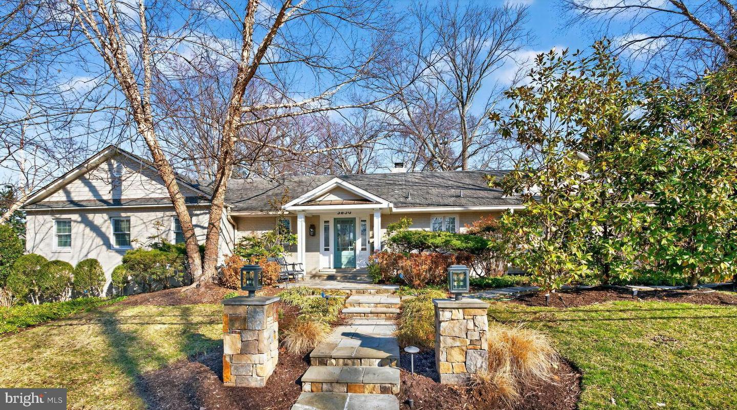 3830 Roberts Lane, Arlington