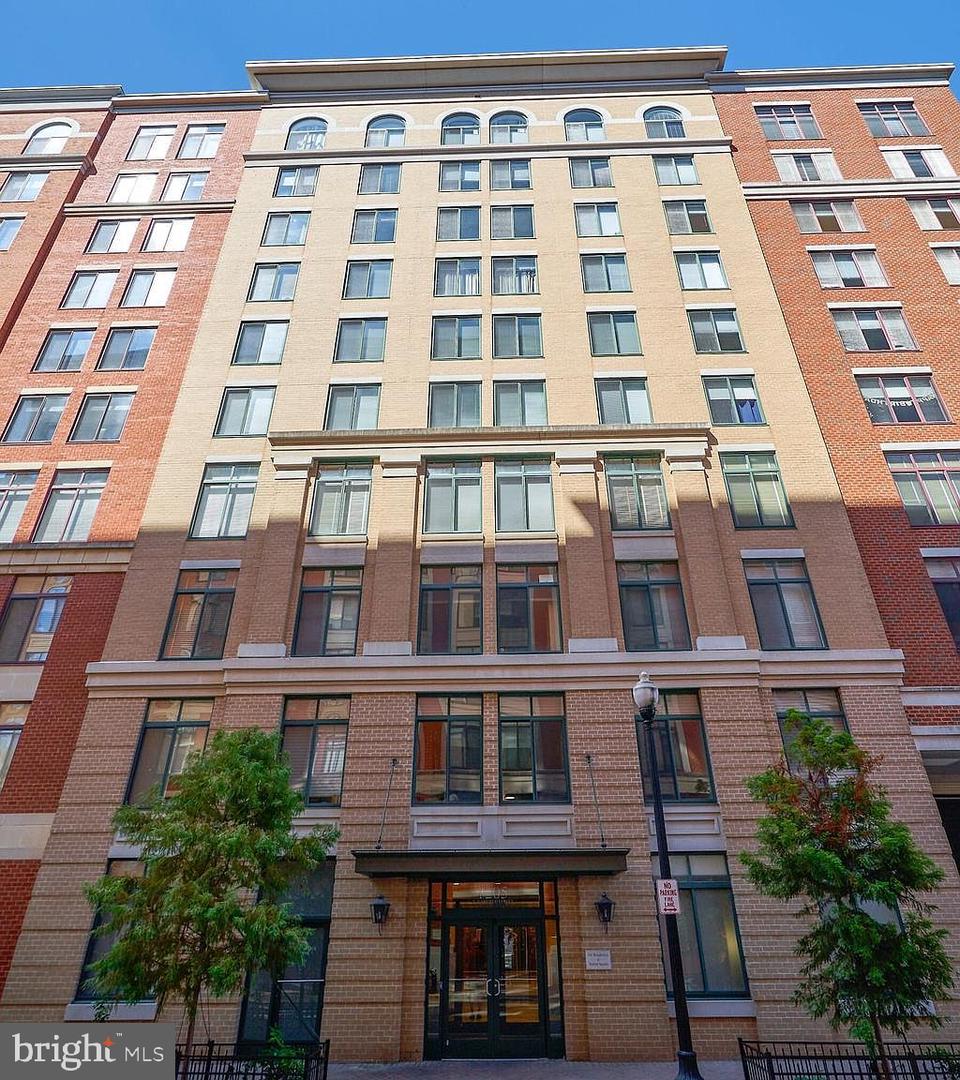1205 N Garfield Street #ph4, Arlington