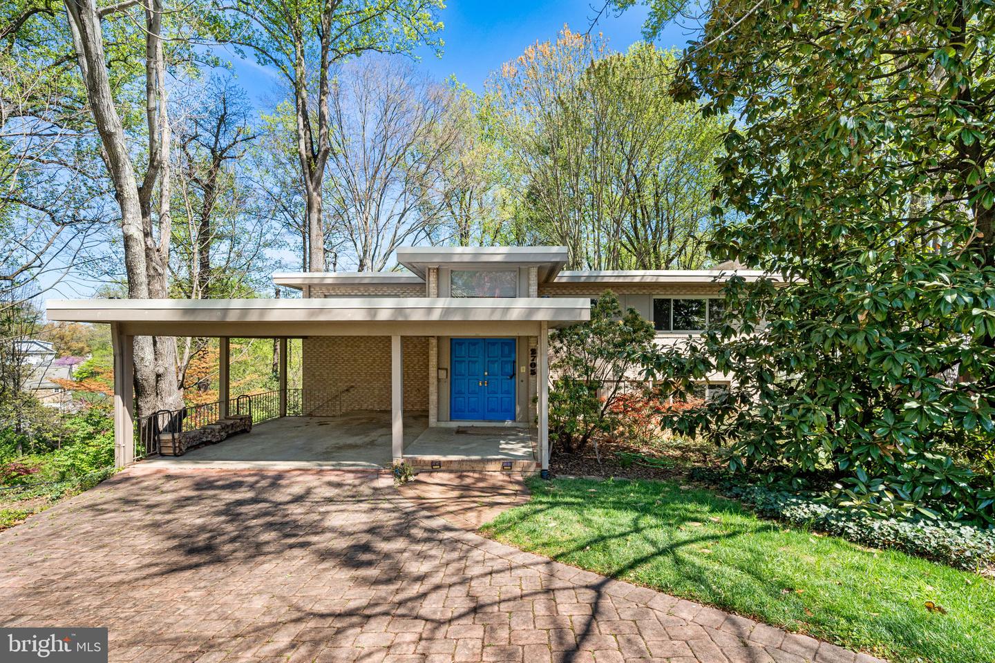 2705 N Upshur Street, Arlington