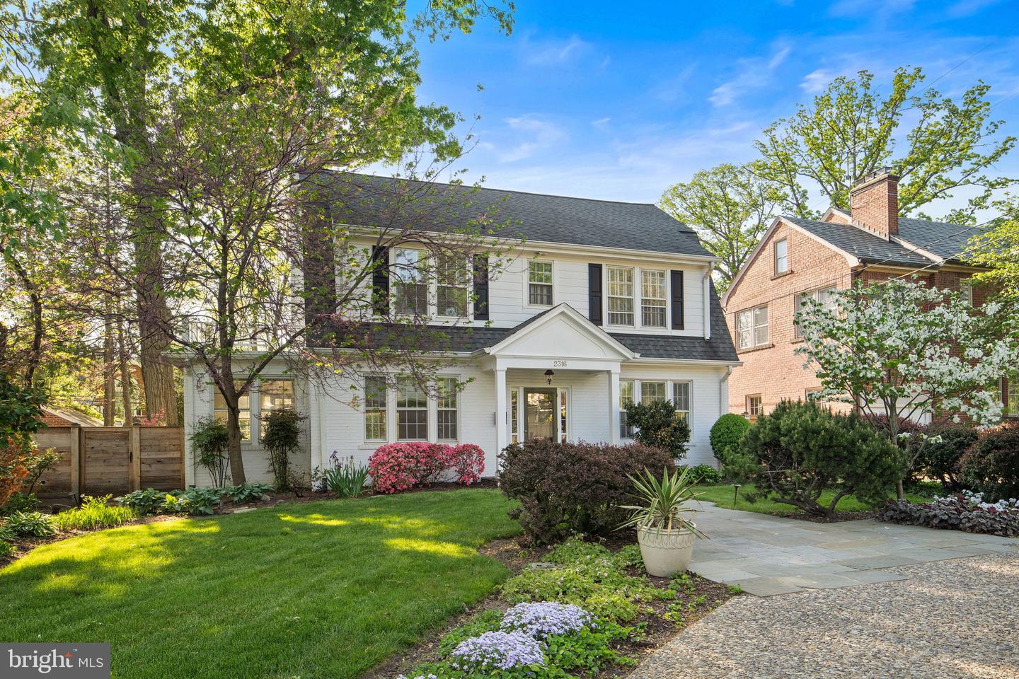 2316 S Arlington Ridge Road, Arlington