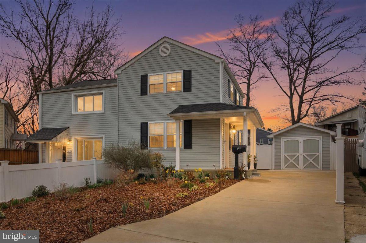 858 S Harrison Street, Arlington