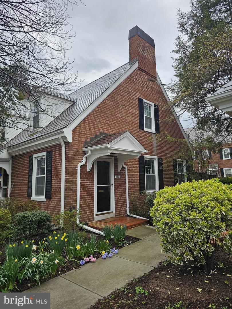 3482 S Utah Street, Arlington