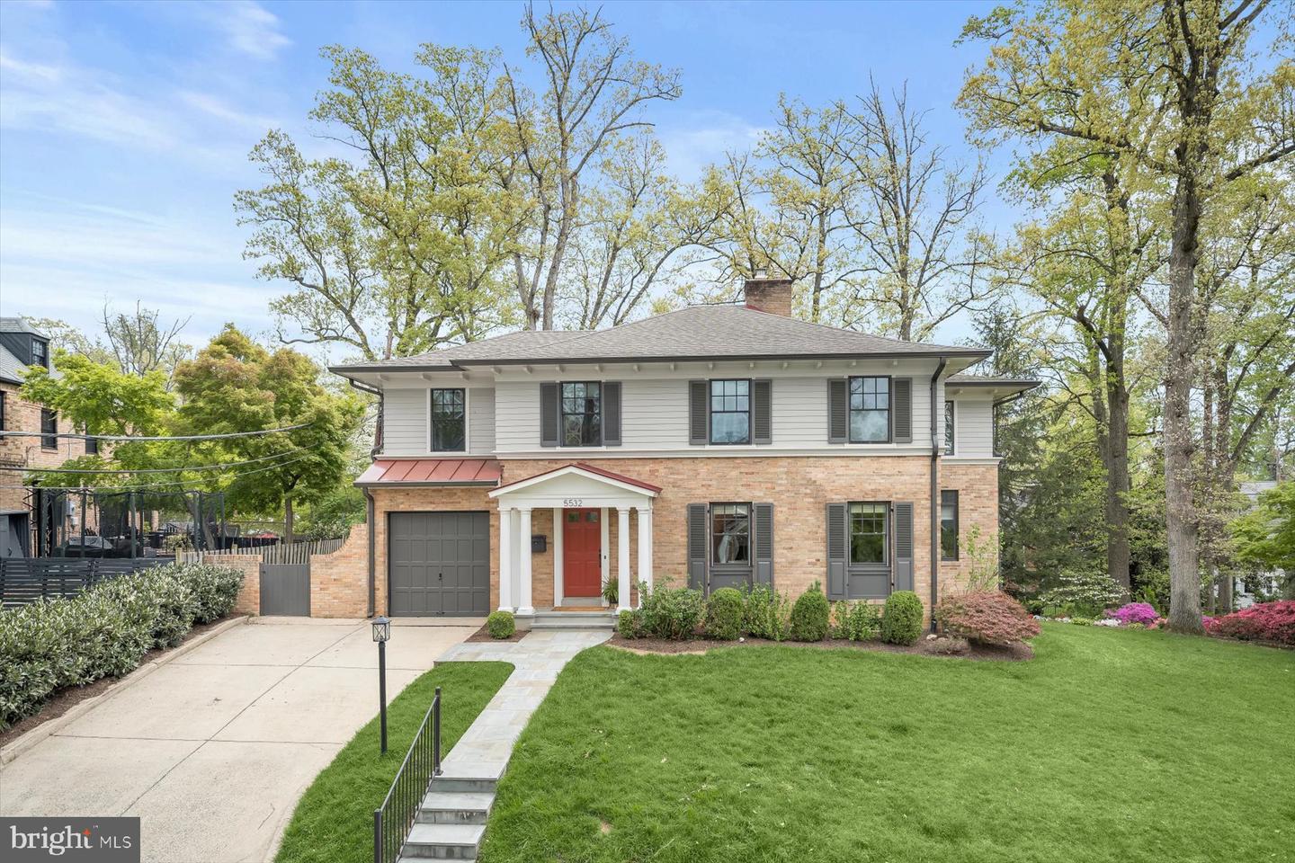 5532 14th Road N, Arlington