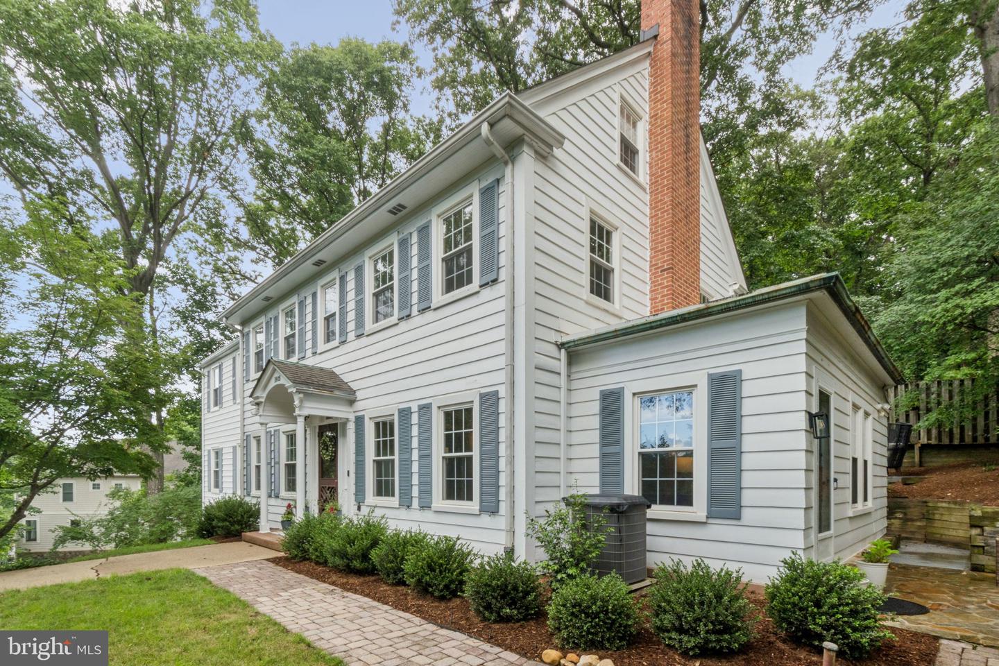 1805 Army Navy Drive