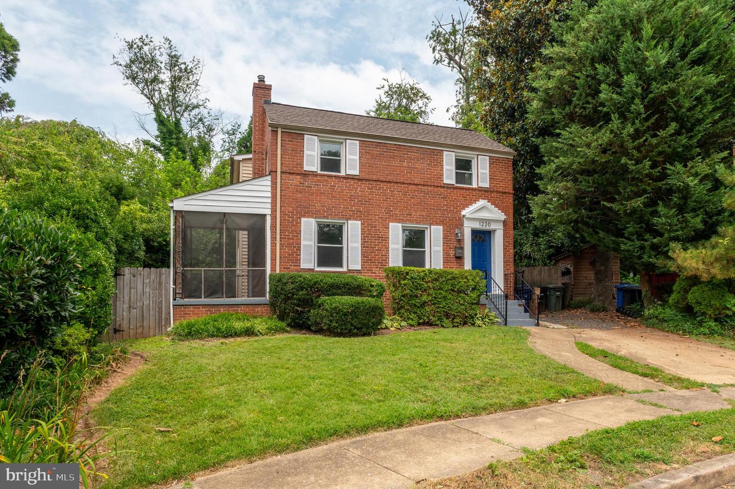 1220 N Livingston Street, Arlington