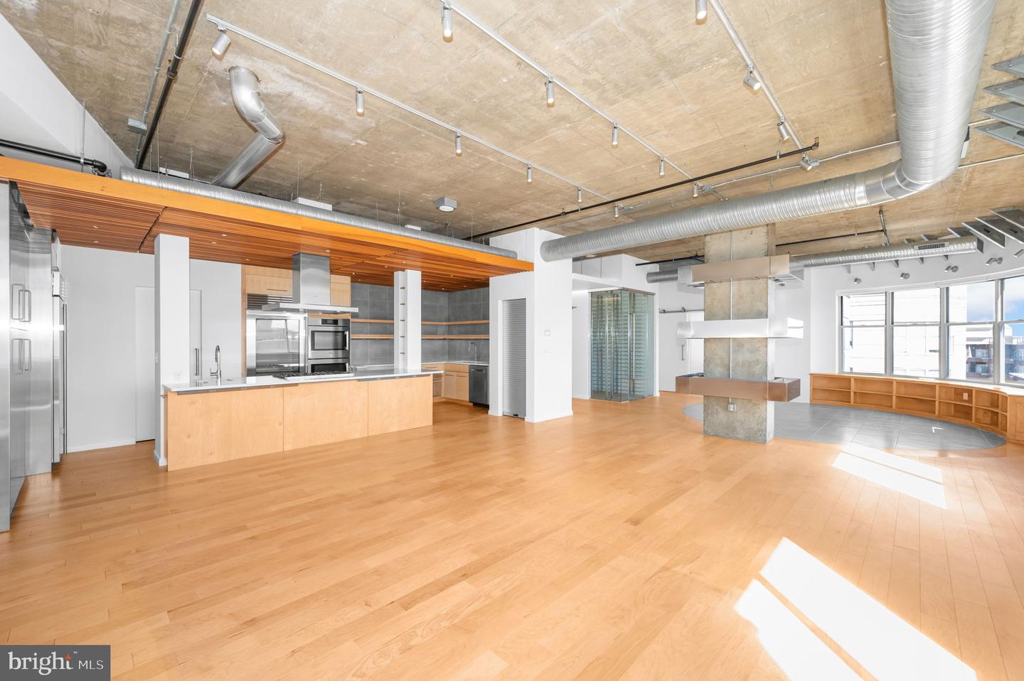 3835 9th Street N #ph1w-A, Arlington