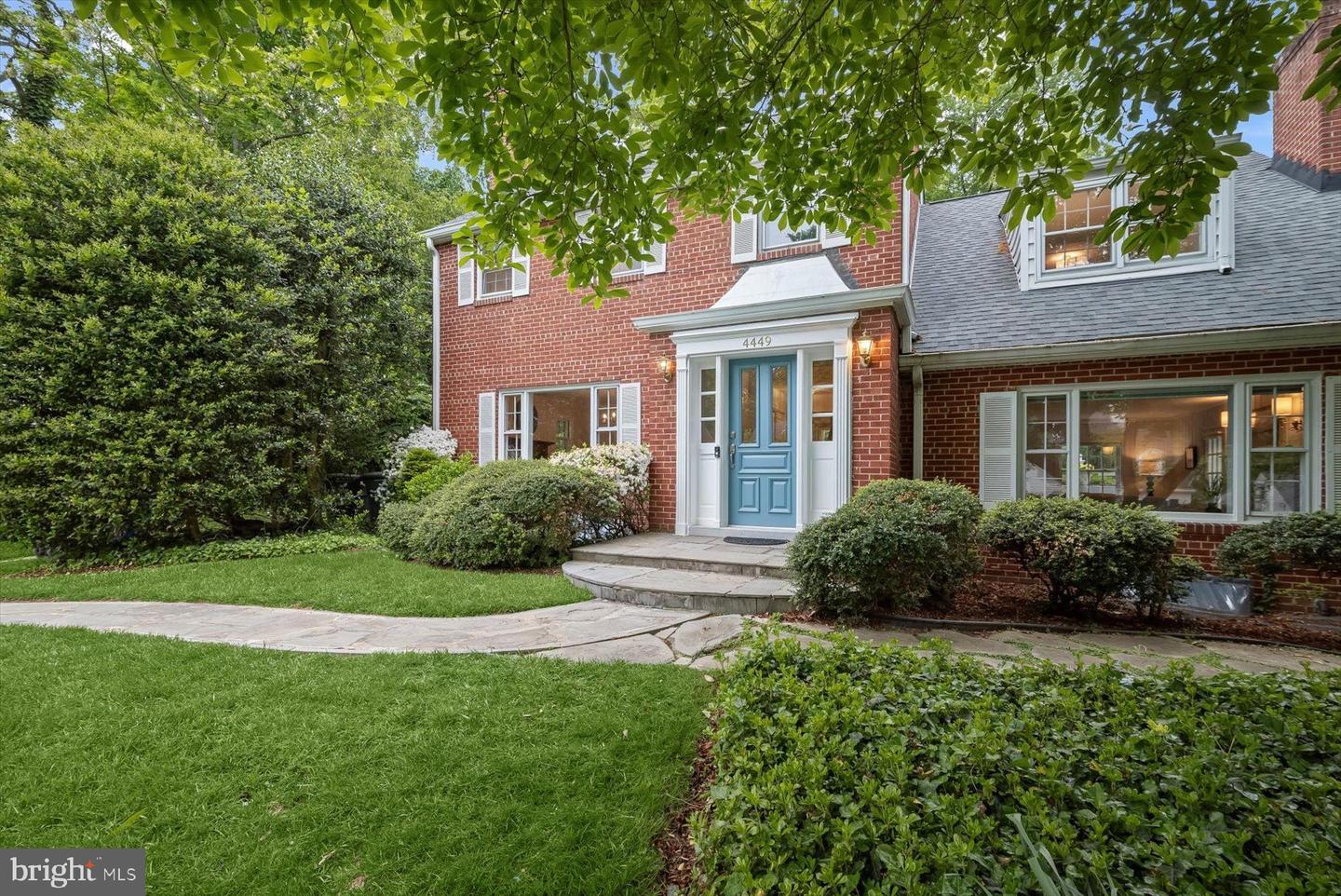 4449 38th Street N, Arlington