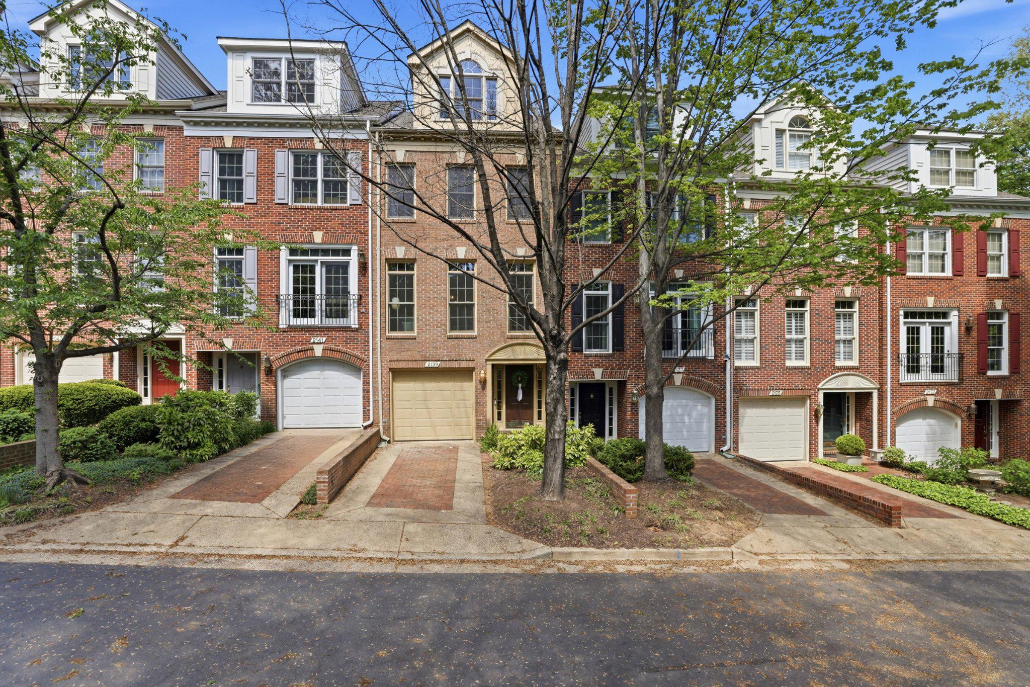 2139 N Pierce Court