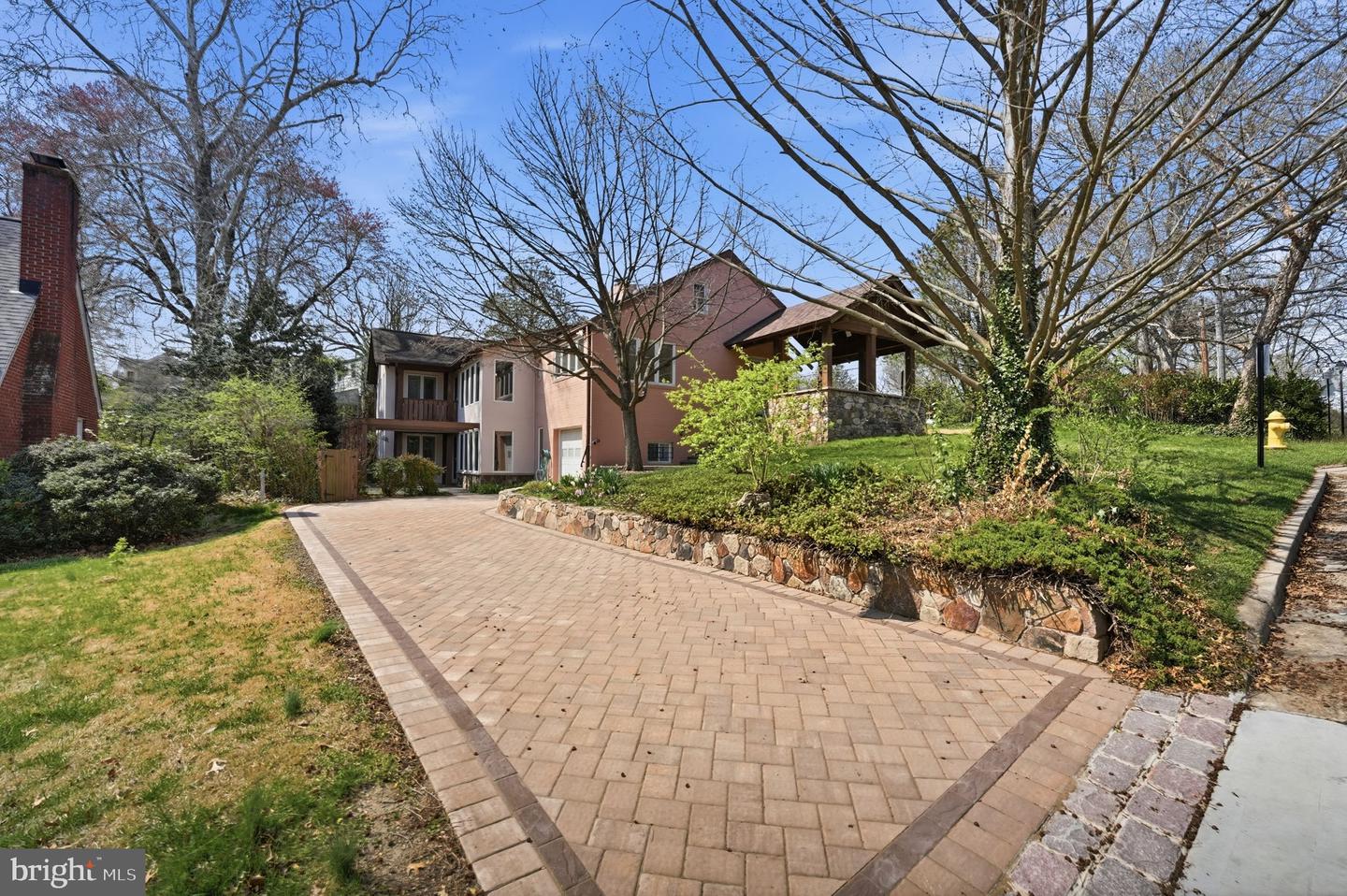 5600 16th Street N, Arlington