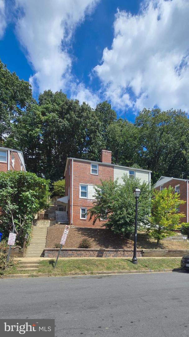 3723 Kemper Road, Arlington