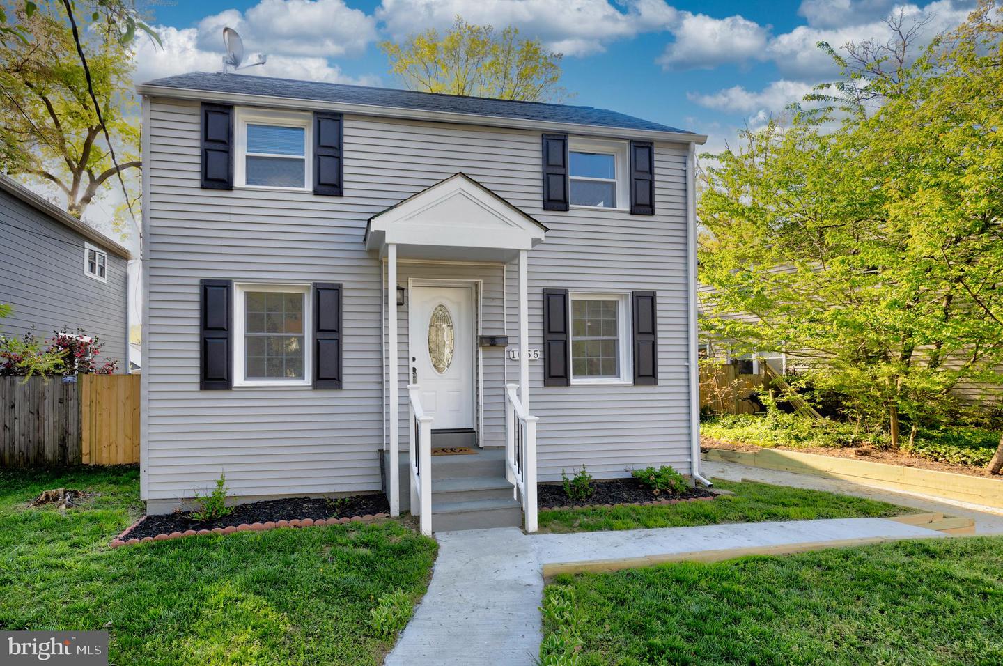 1055 S Edison Street, Arlington