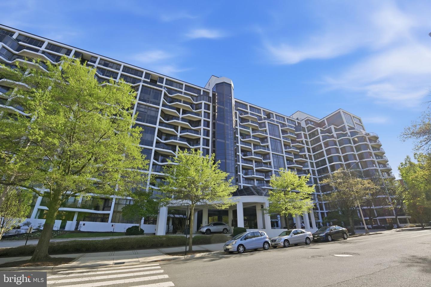 1530 Key Boulevard #929