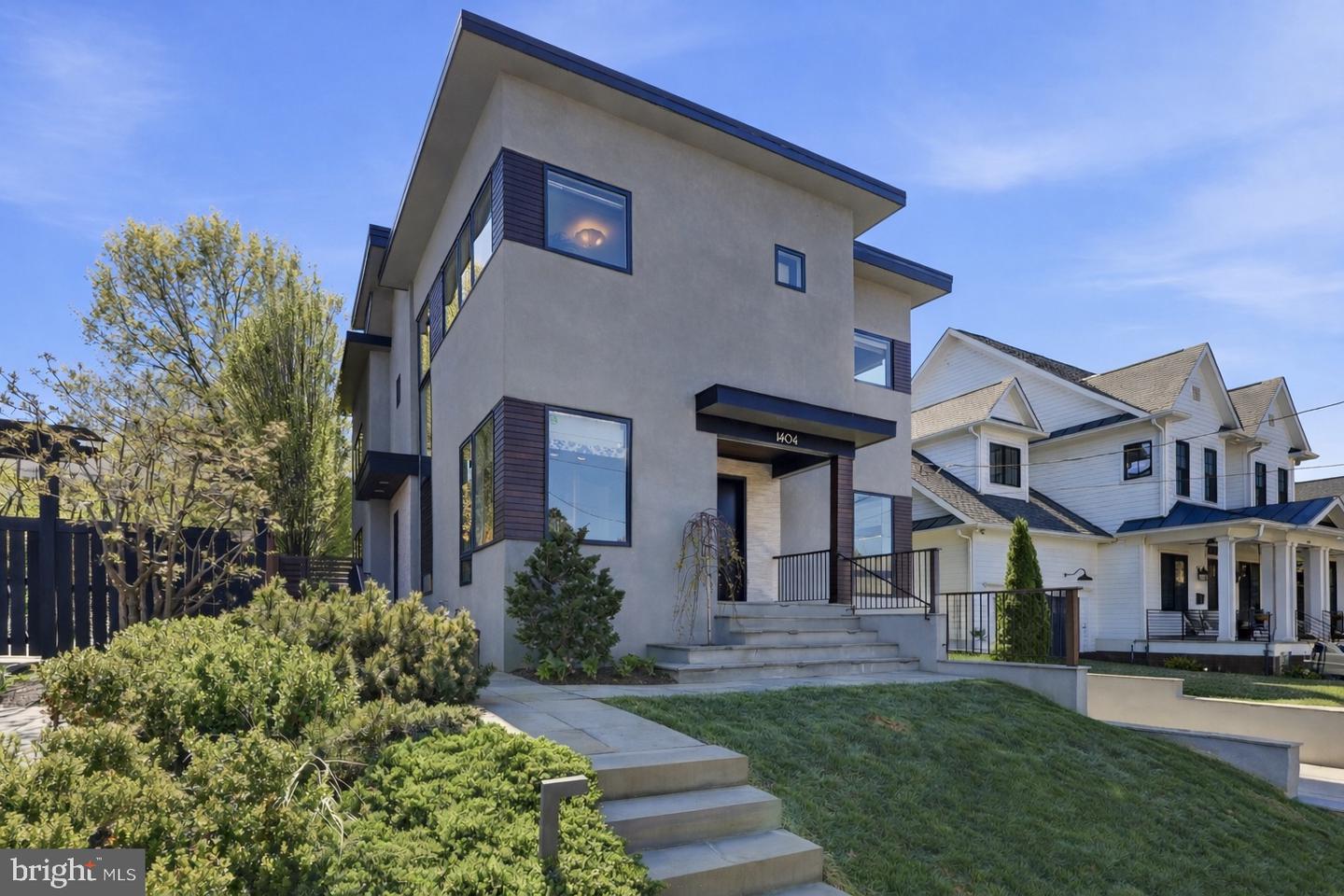 1404 N Herndon Street, Arlington