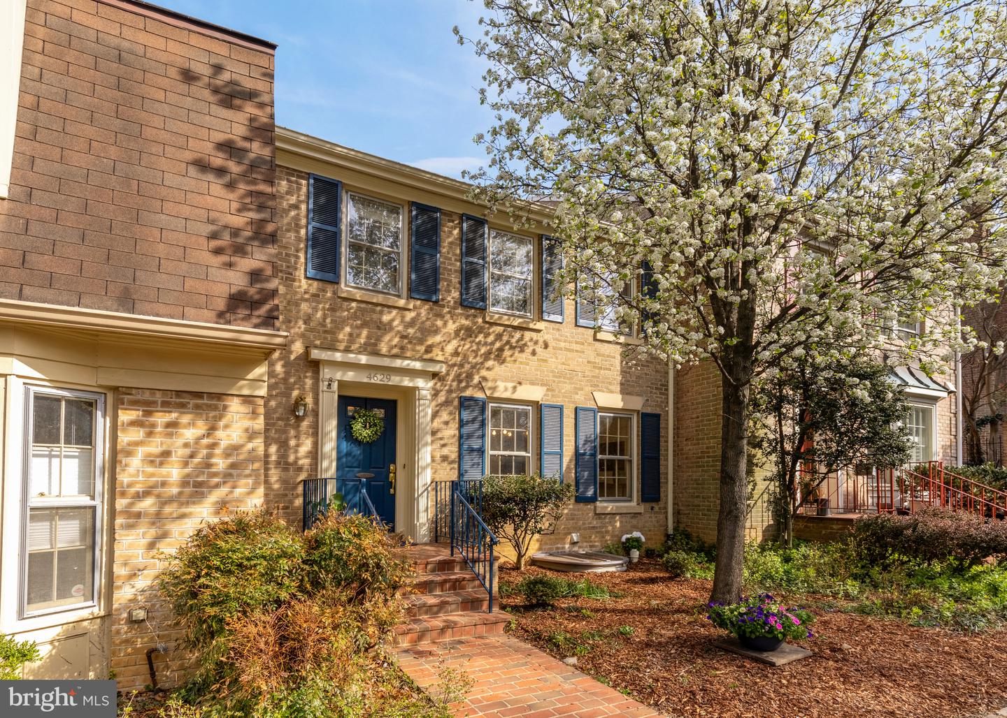 4629 4th Road N, Arlington