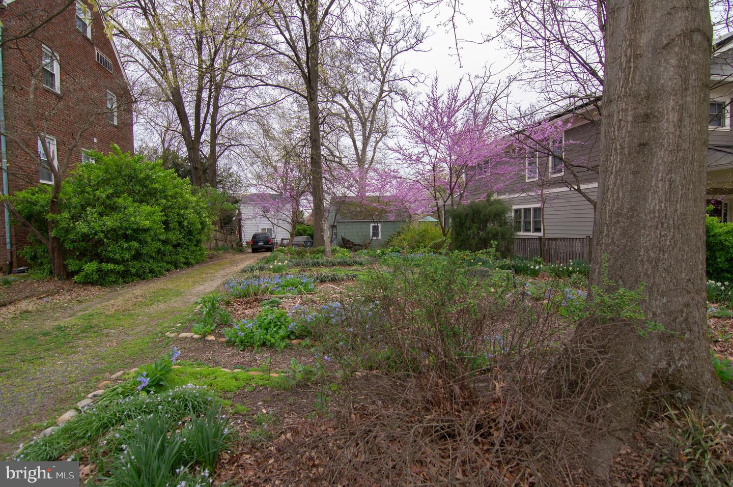 2401 N Dickerson Street, Arlington