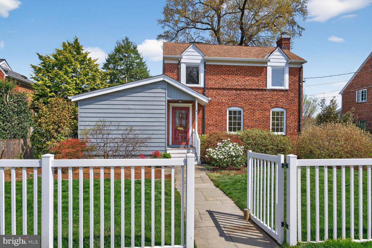 2633 N Florida Street, Arlington