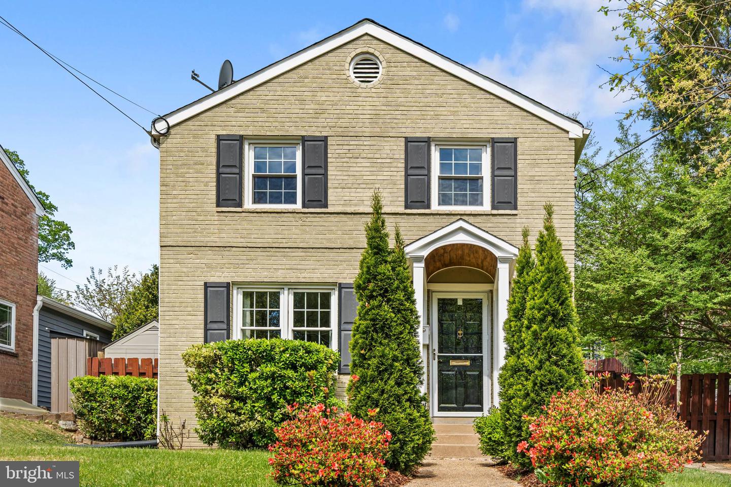 1861 S George Mason Drive, Arlington